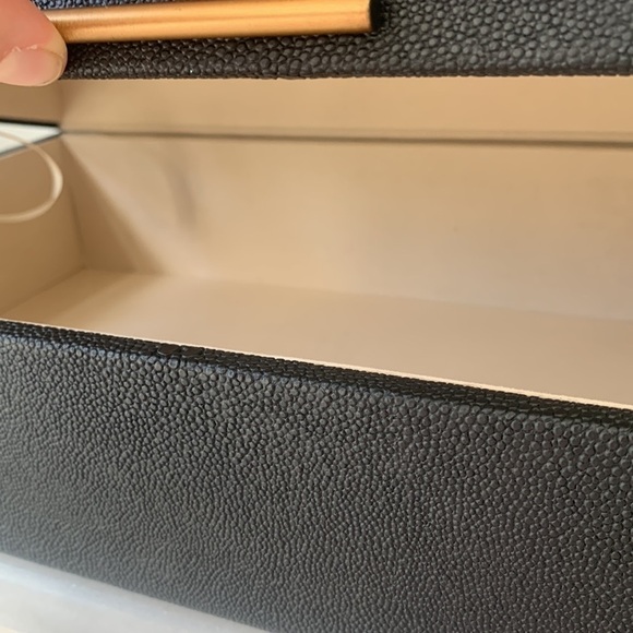 Set‎ of two MCM storage boxes black gold textured - Picture 5 of 5